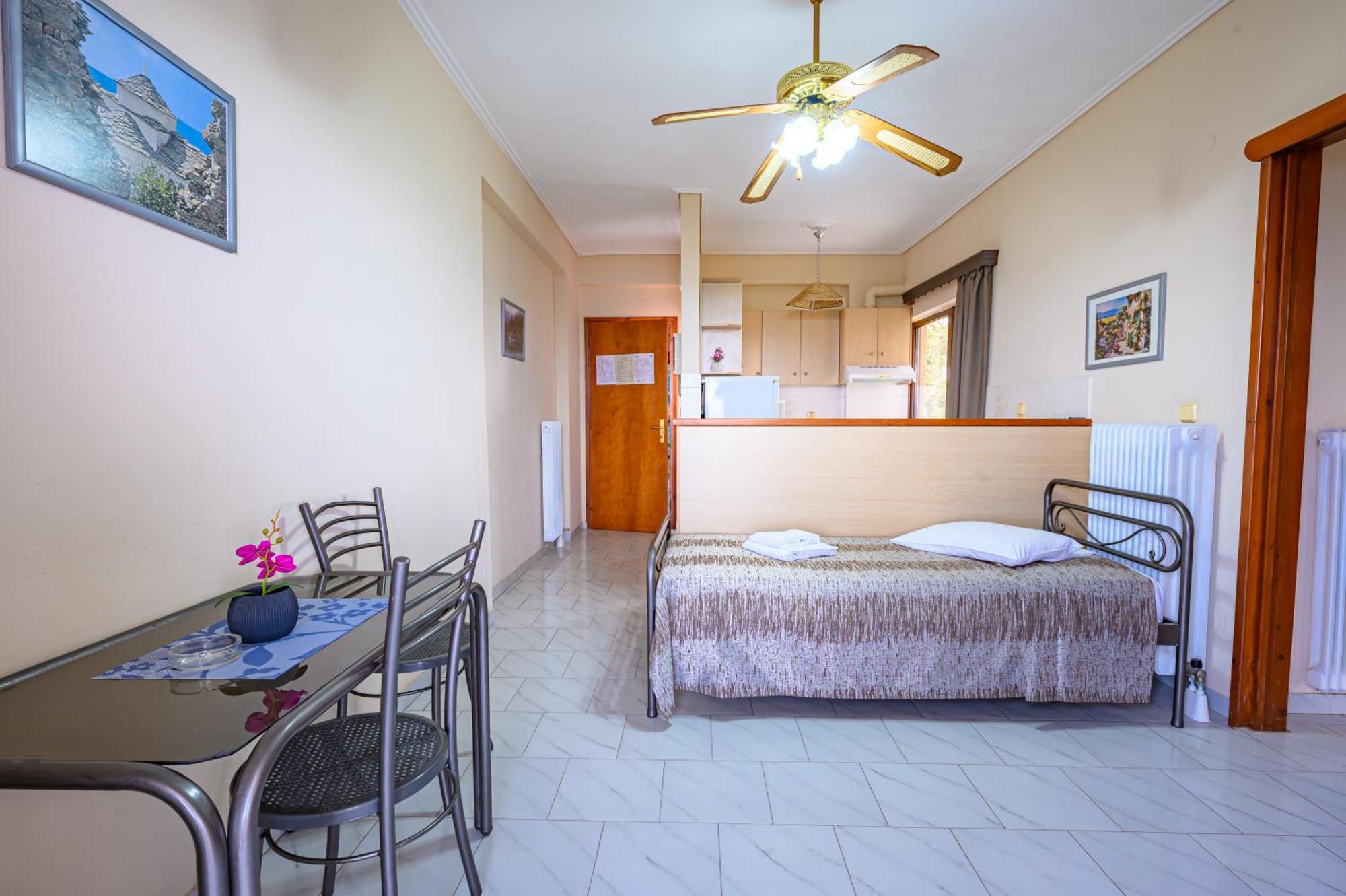 Iliahtida Apartments Rovies Exterior photo